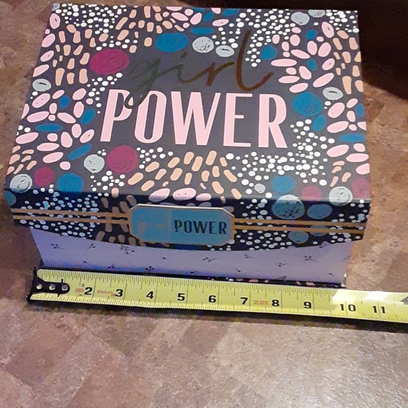 Girl power box - Picture 4 of 6